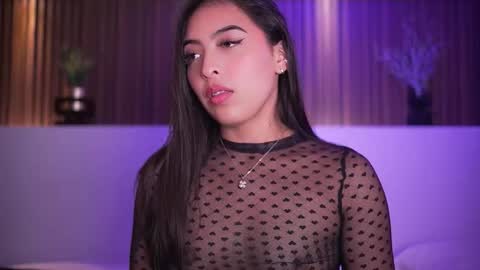 Snapshot of camila_dupont chatting on November 13, 4:22 am Camila online show from November 13, 4:22 am