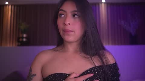 Snapshot of camila_dupont chatting on November 22, 5:06 am Camila online show from November 22, 5:06 am