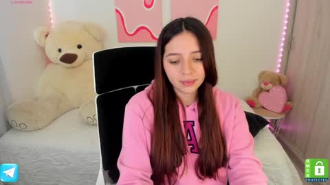 Snapshot of camila_ec2 chatting on December 20, 5:40 pm C A M I online show from December 20, 5:40 pm