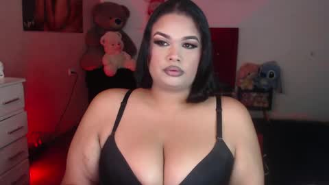   online show from April 26, 8:39 pm