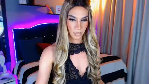 Snapshot of camila_hoottie chatting on December 27, 3:31 am Camila online show from December 27, 3:31 am