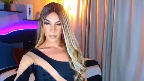 Snapshot of camila_hoottie chatting on January 9, 3:26 am Camila online show from January 9, 3:26 am