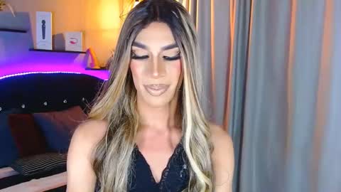 Snapshot of camila_hoottie chatting on January 12, 6:06 am Camila online show from January 12, 6:06 am