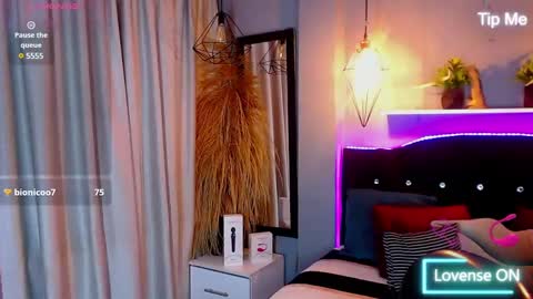 Snapshot of camila_hoottie chatting on February 14, 12:41 am Camila online show from February 14, 12:41 am