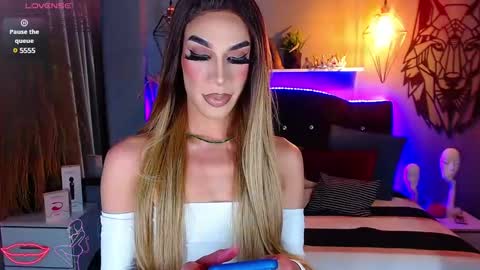 Snapshot of camila_hoottie chatting on February 16, 2:31 am Camila online show from February 16, 2:31 am