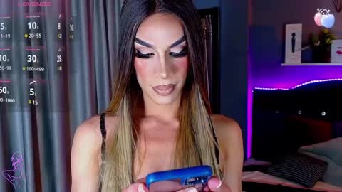 Snapshot of camila_hoottie chatting on February 28, 3:37 am Camila online show from February 28, 3:37 am