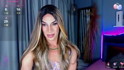 Snapshot of camila_hoottie chatting on March 8, 8:33 am Camila online show from March 8, 8:33 am