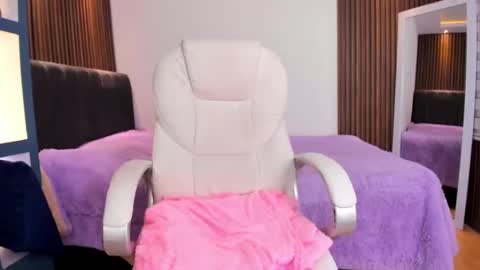 camila_martinez9 online show from February 12, 11:29 am