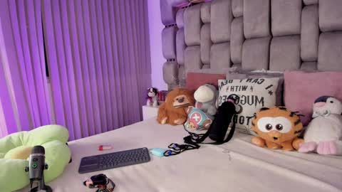 Snapshot of camila_matinez_ chatting on January 28, 2:43 am Camila online show from January 28, 2:43 am