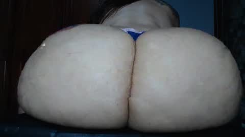 Snapshot of camila_rosess chatting on December 5, 1:14 am valentinaEpic way Ive been fucked 1515  online show from December 5, 1:14 am