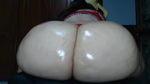 Snapshot of camila_rosess chatting on January 16, 1:37 am valentinaEpic way Ive been fucked 1515  online show from January 16, 1:37 am
