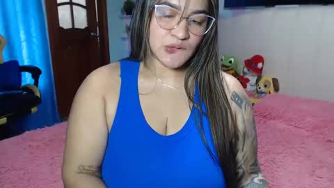 Snapshot of camila_rosess chatting on February 12, 7:24 pm valentinaEpic way Ive been fucked 1515  online show from February 12, 7:24 pm