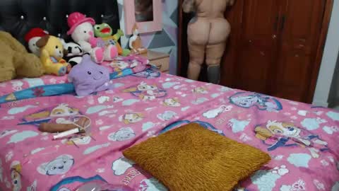 Snapshot of camila_rosess chatting on September 12, 3:50 am valentinaEpic way Ive been fucked 1515  online show from September 12, 3:50 am