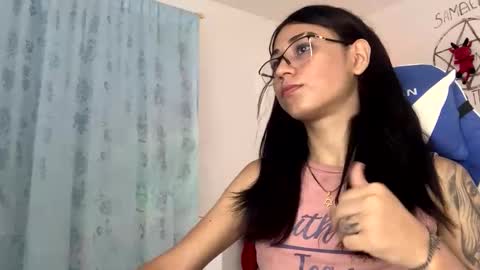 Snapshot of camila_trans19 chatting on November 9, 6:17 pm Camila online show from November 9, 6:17 pm