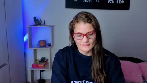 Snapshot of camila_ventura chatting on November 10, 7:57 pm Camila ventura online show from November 10, 7:57 pm