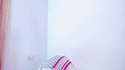 Snapshot of camilaa_foxxx chatting on May 27, 5:43 pm camilaa foxxx online show from May 27, 5:43 pm