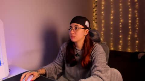 Snapshot of camilaalee chatting on October 28, 2:37 am CAMILAA LEE  online show from October 28, 2:37 am