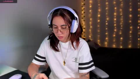 Snapshot of camilaalee chatting on October 29, 4:37 am CAMILAA LEE  online show from October 29, 4:37 am