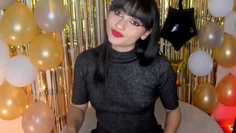 Snapshot of camilaandrade_ chatting on December 31, 11:31 am Cami  online show from December 31, 11:31 am