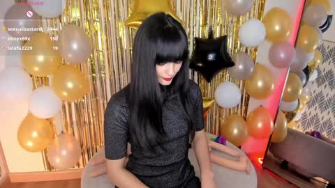 Snapshot of camilaandrade_ chatting on December 31, 2:36 pm Cami  online show from December 31, 2:36 pm