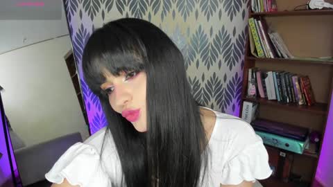 Snapshot of camilaandrade_ chatting on February 7, 11:12 am Cami  online show from February 7, 11:12 am
