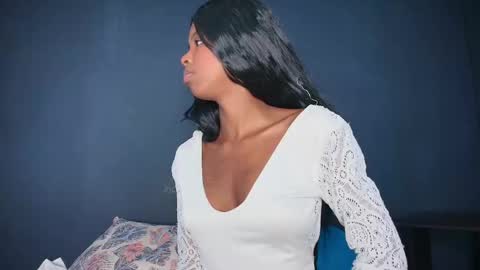 Snapshot of camilaasaenz_ chatting on September 22, 7:16 pm C A M I L A online show from September 22, 7:16 pm