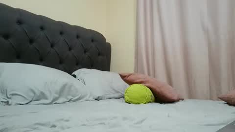 Snapshot of camilabrown23 chatting on February 23, 5:23 am Camila Browm online show from February 23, 5:23 am