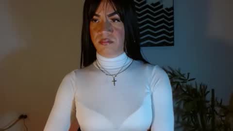 camilaparrisx online show from June 7, 2:37 am