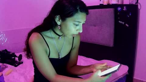 Snapshot of camilaperez2001 chatting on March 28, 2:27 pm Camila Perez online show from March 28, 2:27 pm