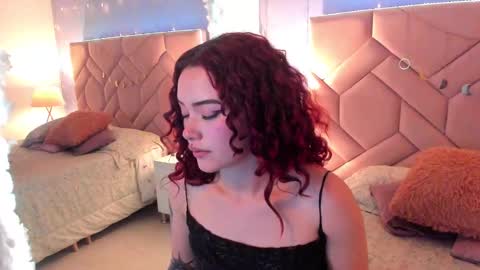 Snapshot of camilarivers chatting on December 13, 6:27 pm Camila  online show from December 13, 6:27 pm