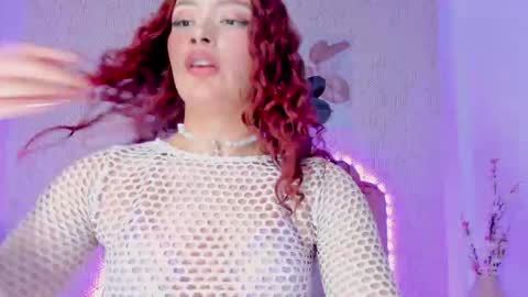 Snapshot of camilarivers chatting on February 9, 9:06 pm Camila  online show from February 9, 9:06 pm