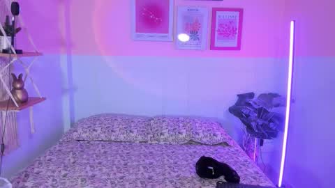 Snapshot of camilarivers chatting on September 23, 11:46 am Camila  online show from September 23, 11:46 am