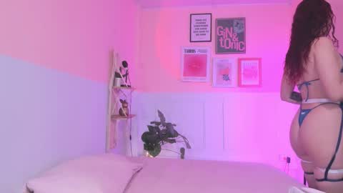 Snapshot of camilarivers chatting on October 13, 11:43 am Camila  online show from October 13, 11:43 am