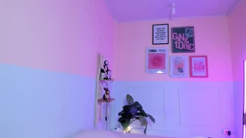 Snapshot of camilarivers chatting on October 14, 11:55 am Camila  online show from October 14, 11:55 am