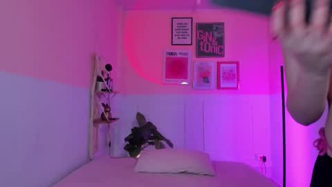 Snapshot of camilarivers chatting on October 15, 11:43 am Camila  online show from October 15, 11:43 am