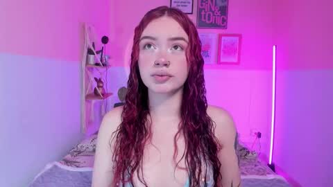 Snapshot of camilarivers chatting on October 22, 11:54 am Camila  online show from October 22, 11:54 am