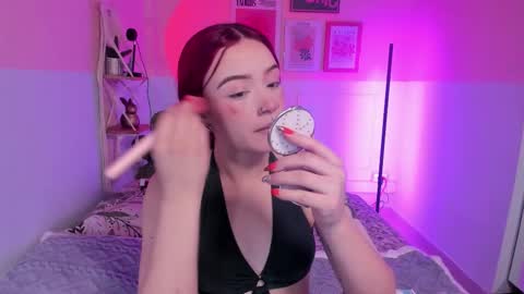 Snapshot of camilarivers chatting on October 27, 11:47 am Camila  online show from October 27, 11:47 am