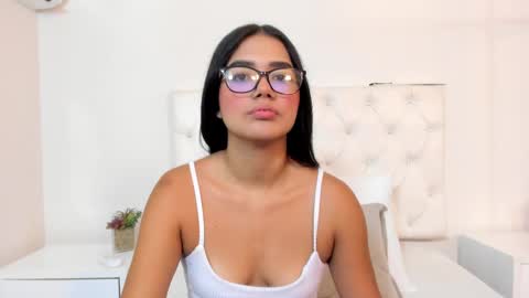 Snapshot of camilarosses chatting on November 7, 11:21 am camilarosses online show from November 7, 11:21 am