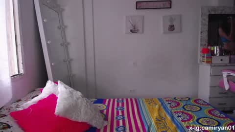 X IGcamiryan01 online show from January 9, 8:44 pm