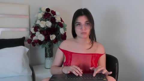 Camila online show from December 21, 8:00 pm