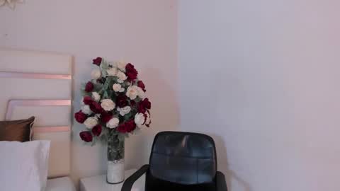 Camila online show from February 12, 9:01 pm