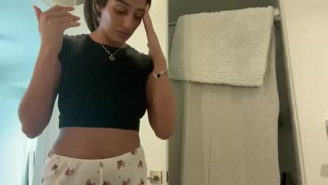 camiliakxoxo online show from November 8, 1:22 pm