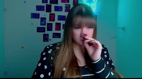 Camilla online show from April 22, 6:16 am