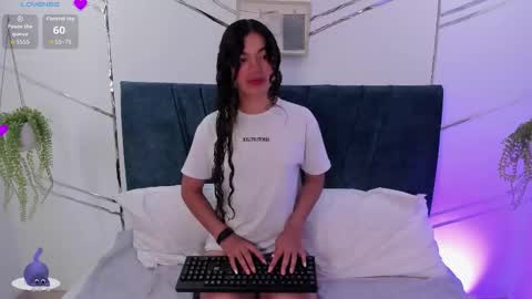 Snapshot of camilla_miller01 chatting on September 23, 1:47 pm camilla_miller01 online show from September 23, 1:47 pm