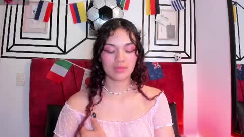 Snapshot of camilla_miller01 chatting on July 16, 2:06 am camilla_miller01 online show from July 16, 2:06 am