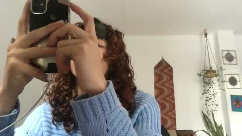 Snapshot of camille_delrey chatting on May 6, 2:33 pm Camille online show from May 6, 2:33 pm