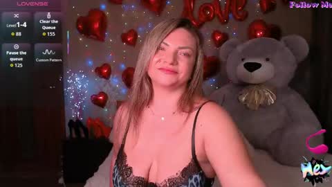 Snapshot of camille_game chatting on May 21, 12:28 am Camille Game online show from May 21, 12:28 am