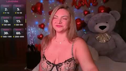Snapshot of camille_game chatting on June 13, 11:13 pm Camille Game online show from June 13, 11:13 pm