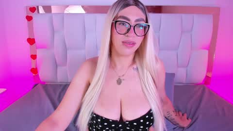 Camille online show from April 21, 12:44 pm