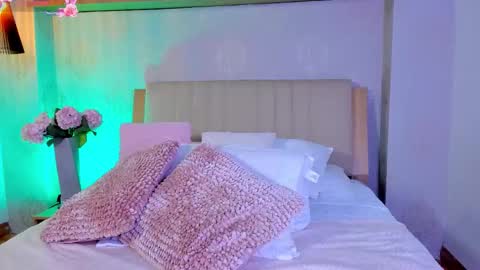 Snapshot of camille_lynn chatting on October 11, 1:16 am Camille Lynn online show from October 11, 1:16 am